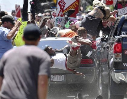 Tres muertos durante la jornada de caos desatada en Charlottesville por una manifestación racista