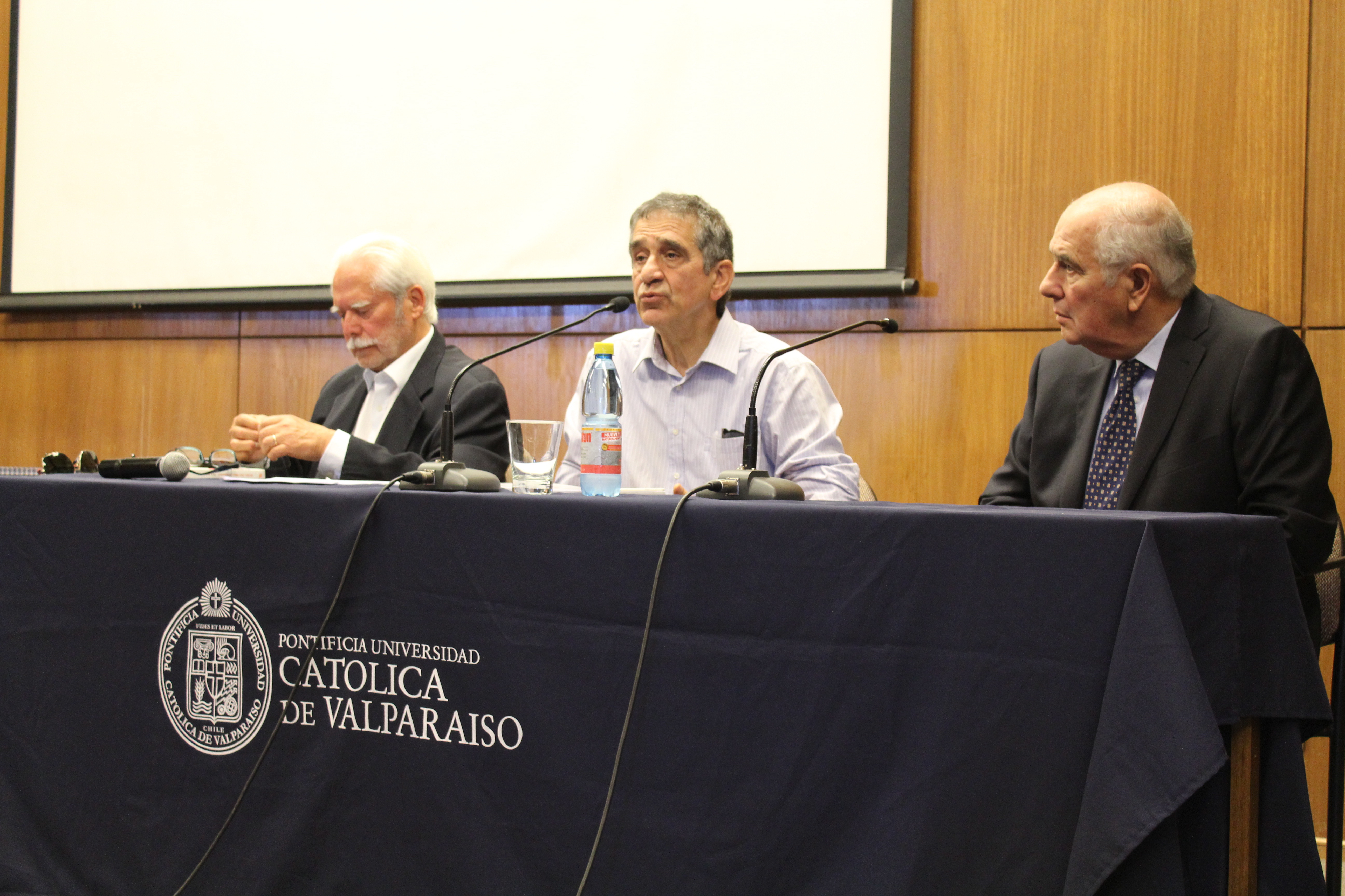 Destacado sociólogo franco-iraní Farhad Khosrokhavar ofreció conferencia sobre islam y radicalización en la PUCV