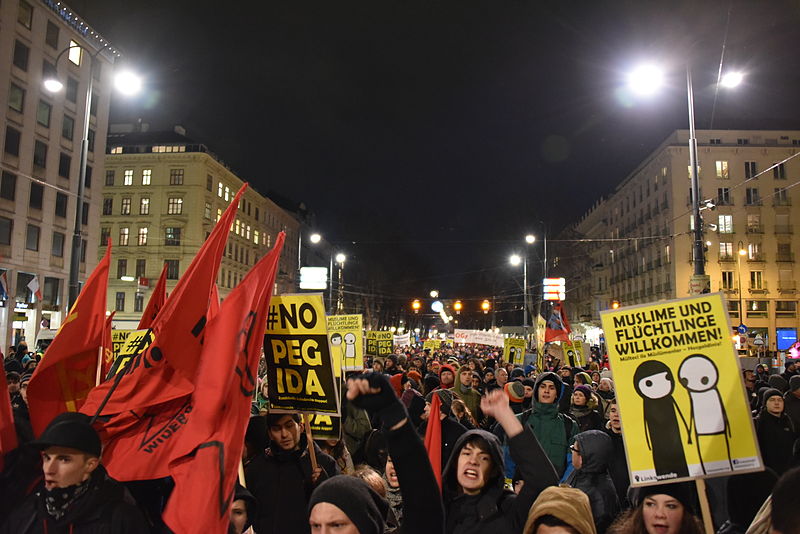 Crisóstomo Pizarro y Esteban Vergara - El gran conflicto del siglo XXI: entre el nacionalismo ciego y el cosmopolitismo vacío